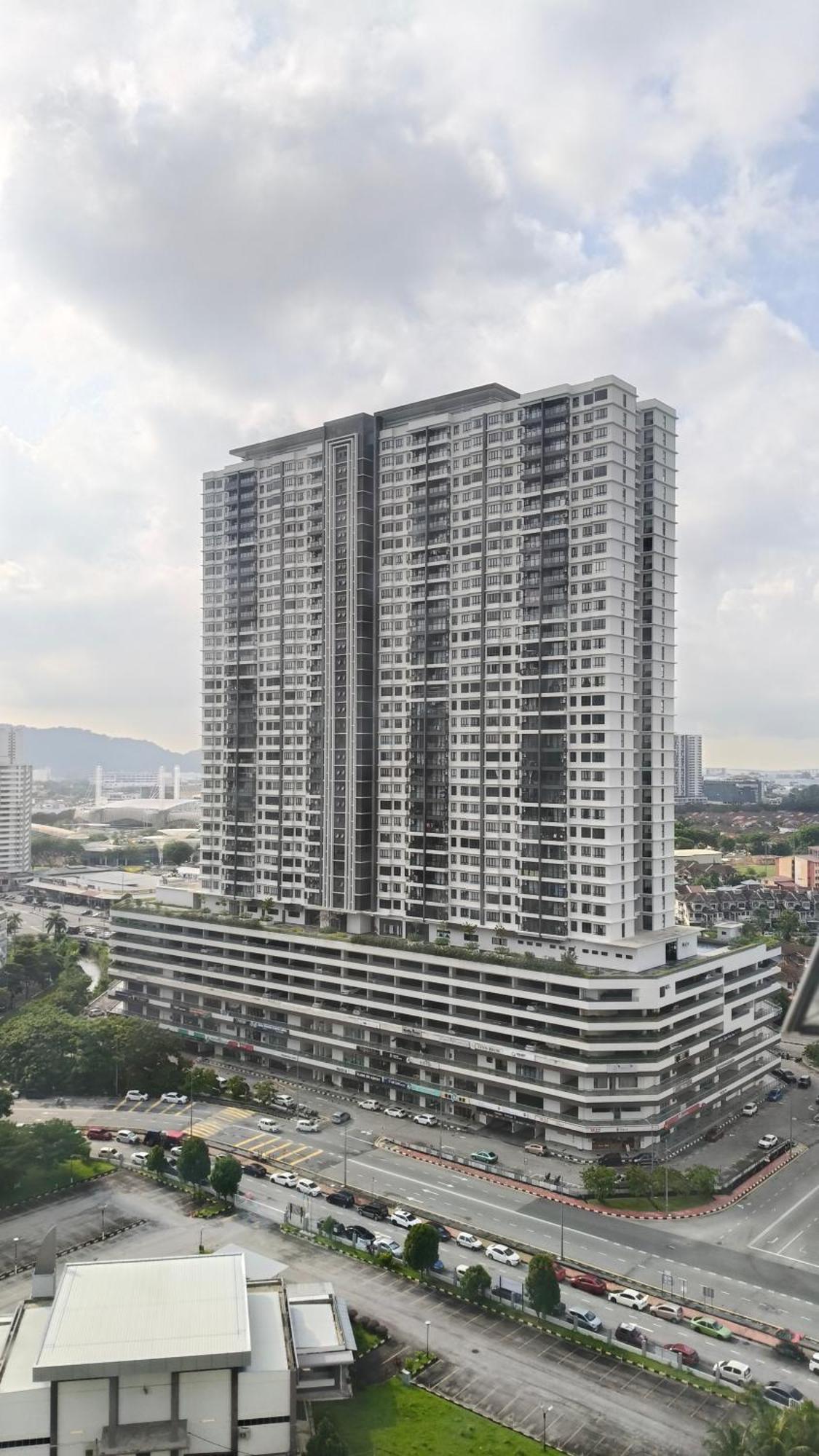 Leezahomestay Bayan Lepas Exterior photo
